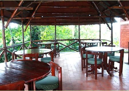 Coffee Acres Plantation Resort 卡尔佩特塔 外观 照片